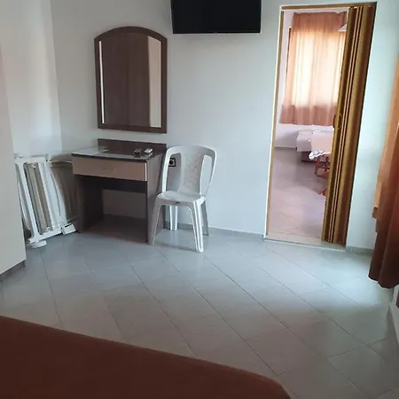 Готель къщаперла Равда