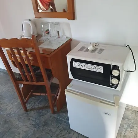 Готель къщаперла Равда