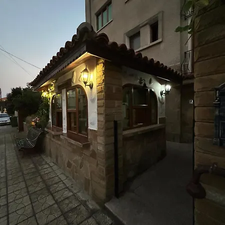 къщаперла Готель Равда