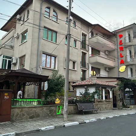 къщаперла Готель Равда