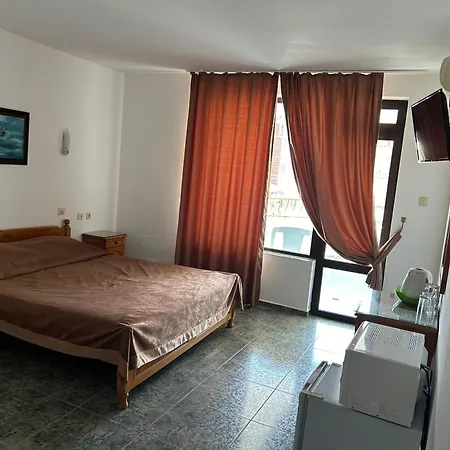 Готель къщаперла