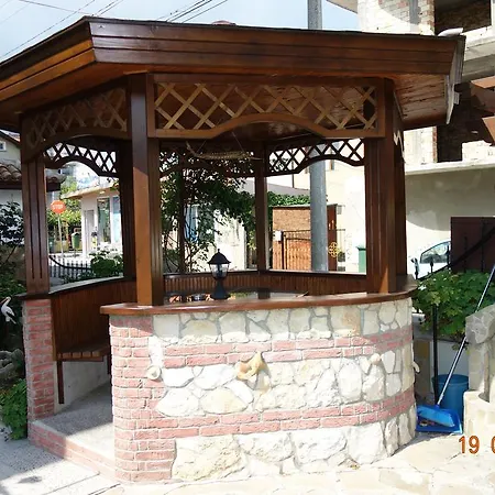 Готель къщаперла Равда