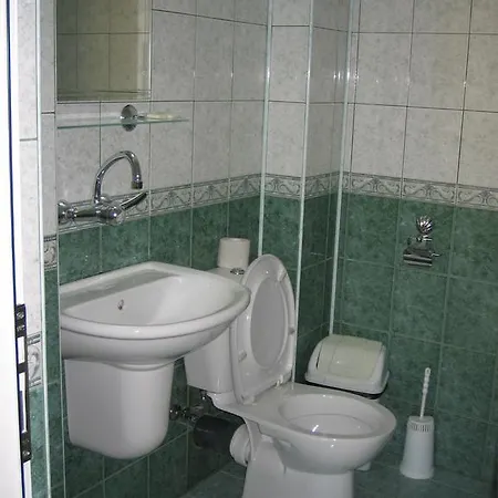 къщаперла 2* Равда