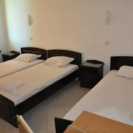 къщаперла Равда