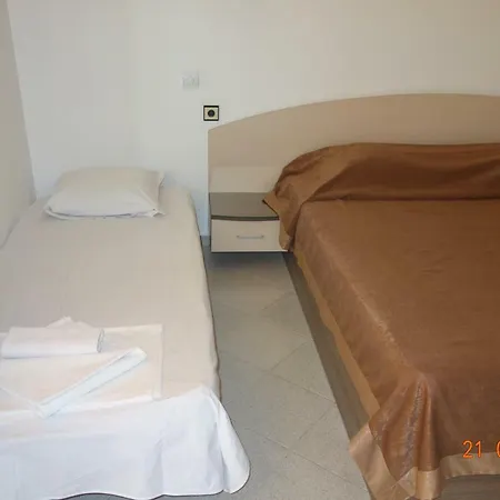 къщаперла Готель 2*