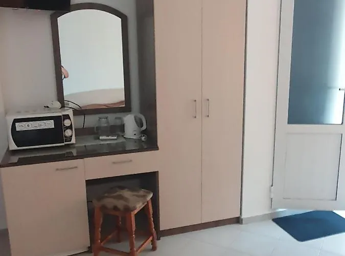 къщаперла Равда