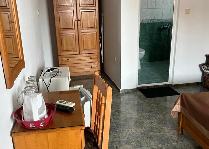 къщаперла 2* Равда