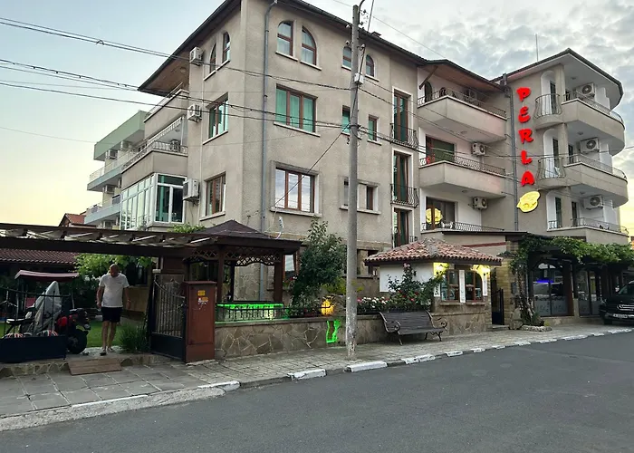 Отель къщаперла