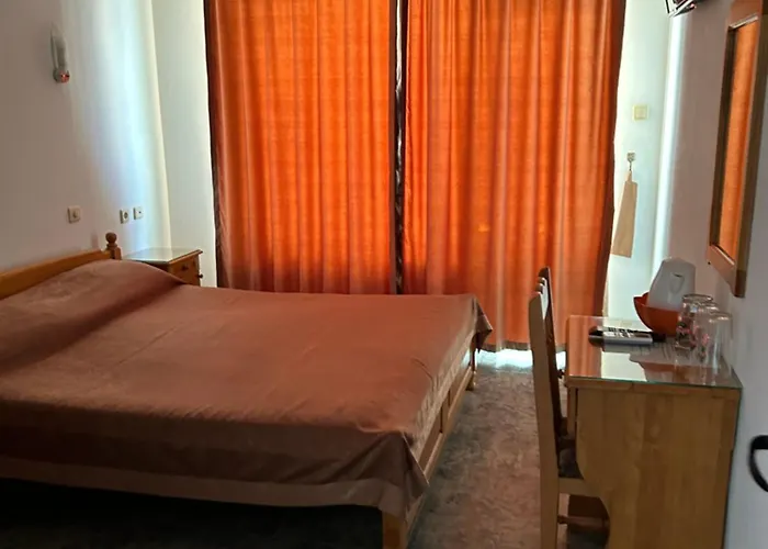 Отель къщаперла 2*