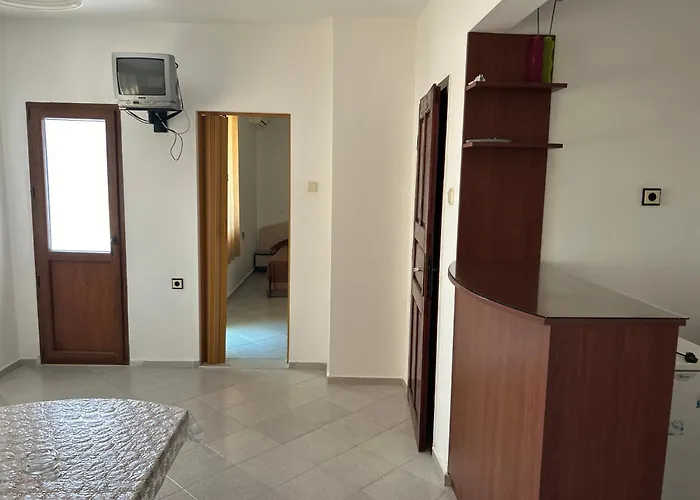 Отель къщаперла 2*