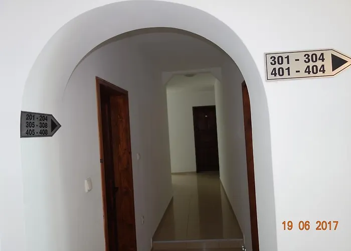 къщаперла Равда