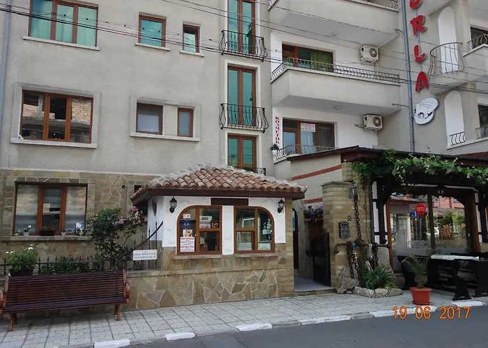 Отель къщаперла 2*