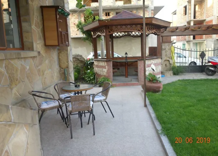 Отель къщаперла 2*