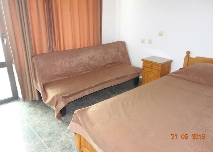 къщаперла Отель 2*